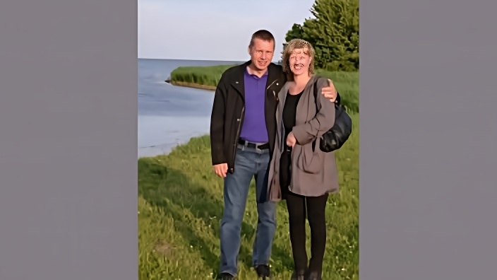 Подборка с опытными давалками, которые хвастаются большими дойками и дают в пилотки