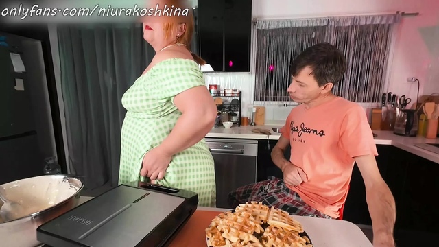 Caught my stepMOM Alone in the Kitchen and She let me Fuck Her