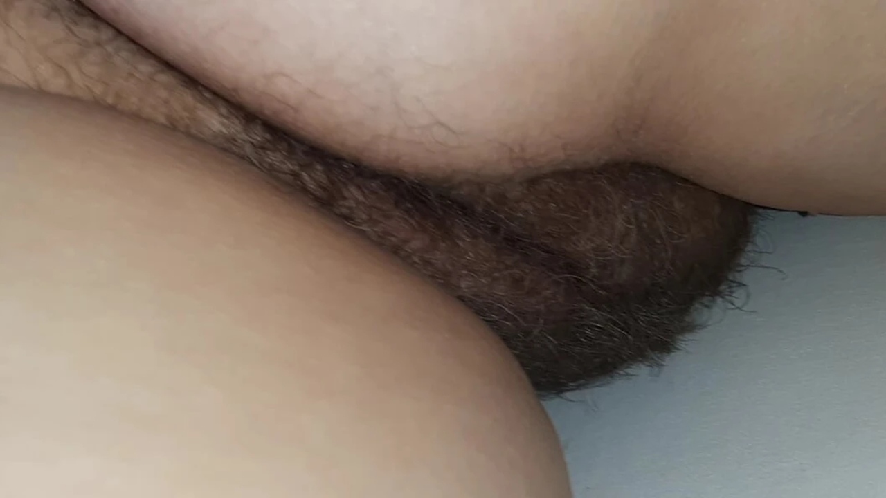 I went into my aunt's room to jerk off to her hairy pussy.