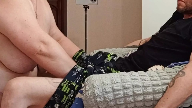 I do blowjob blowjob and jerk off my stepson's dick until he cums